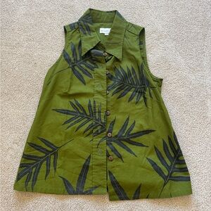 Sig Zane women’s button front sleeveless aloha shirt